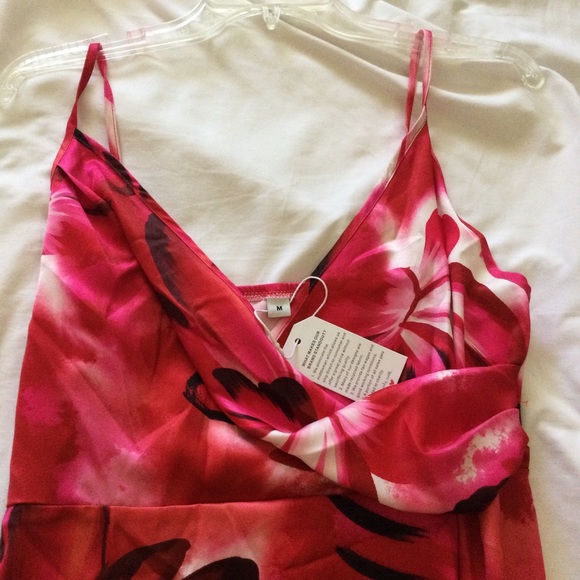 Maxi dress size medium - Picture 2 of 3